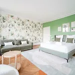 Elegant 4 Bedroom Spacious And Decorated * Paris