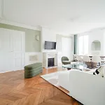 Elegant 4 Bedroom Spacious And Decorated Apartment Paris