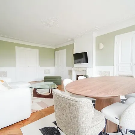 شقة Elegant 4 Bedroom Spacious And Decorated