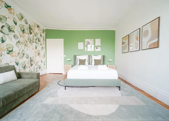 דירה Elegant 4 Bedroom Spacious And Decorated *
