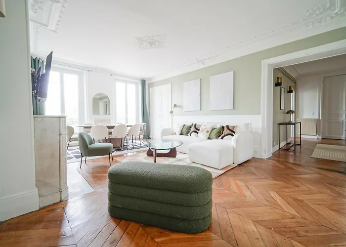 Apartment Elegant 4 Bedroom Spacious And Decorated Paris